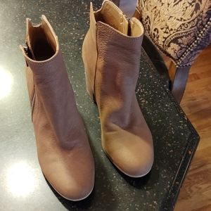 Lucky☘️Brand Shayna Bootie 8M/38